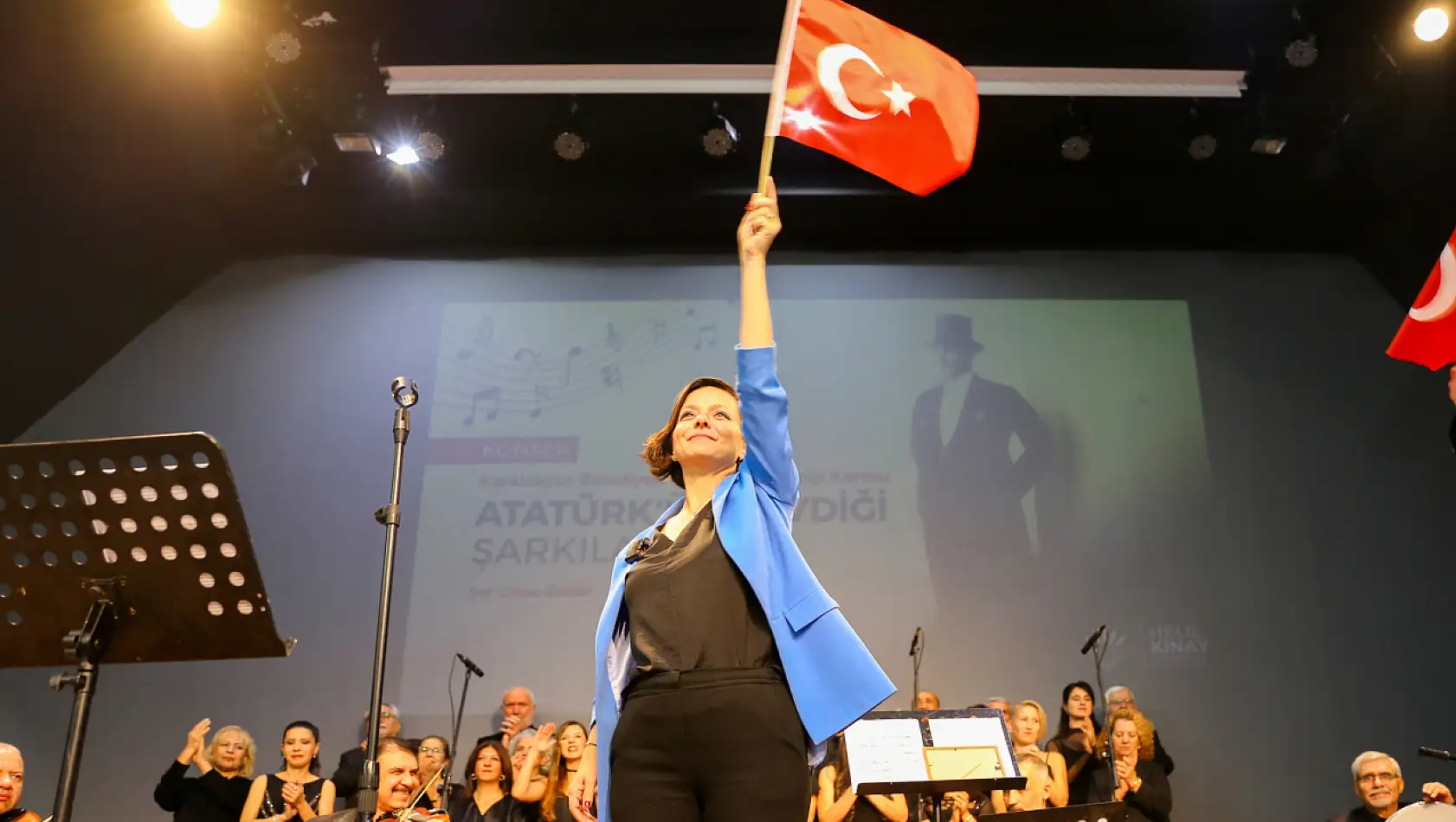 İzmir'de Karabağlar'da Atatürk'e vefa