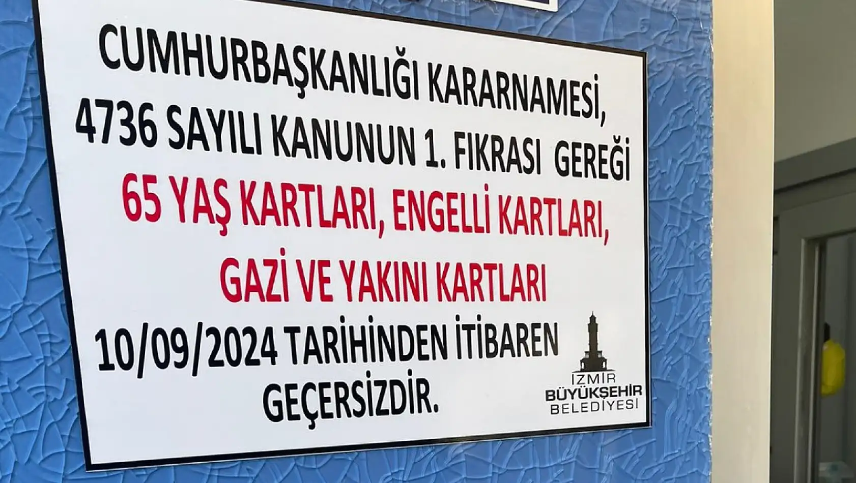 İzmir'de tuvaletlerde yanlış bilgilendirme polemiği: Böyle bir Cumhurbaşkanlığı kararnamesi yok!