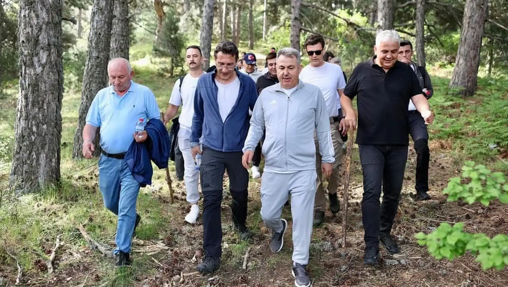 İzmir Valisi Elban Bozdağ’da “Efeler Yolu”nu yürüdü