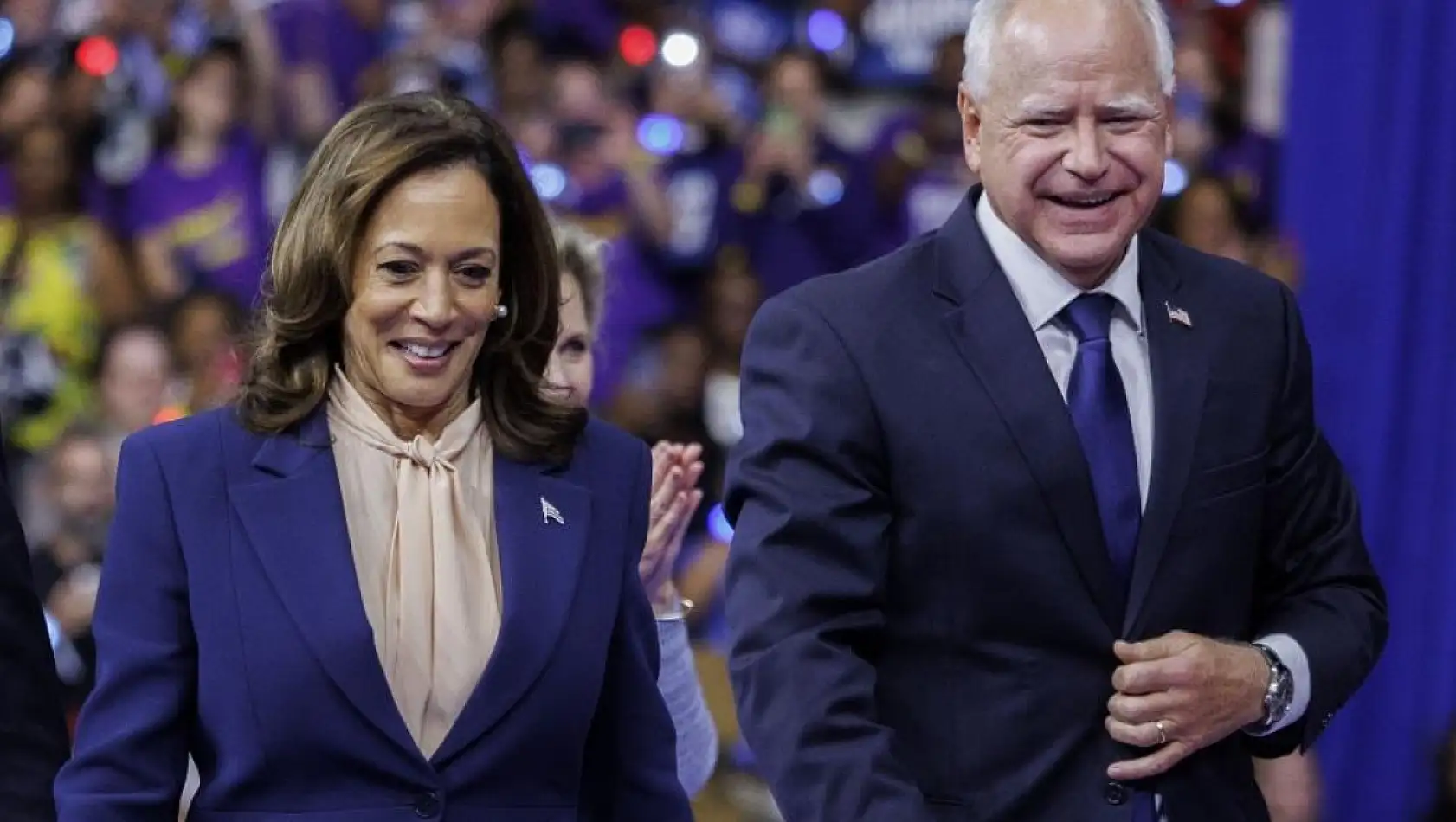 Kamala Harris, Tim Walz ile ilk mitingini yaptı