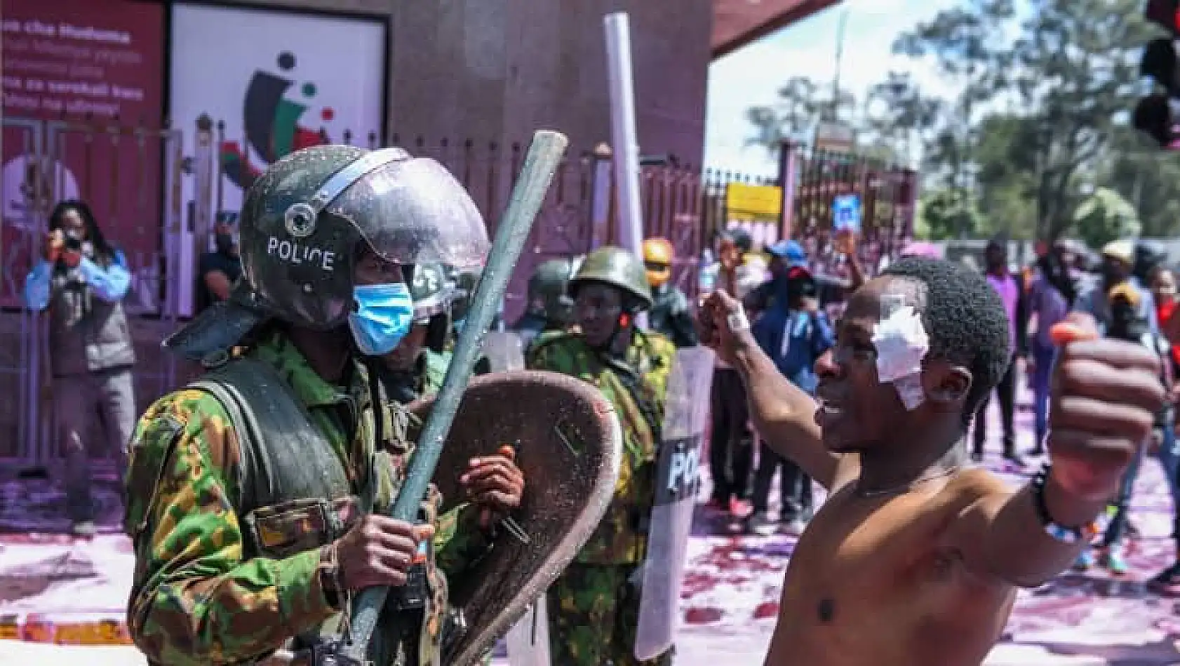 Kenya'da protestoların ardından vergi zammından vazgeçildi