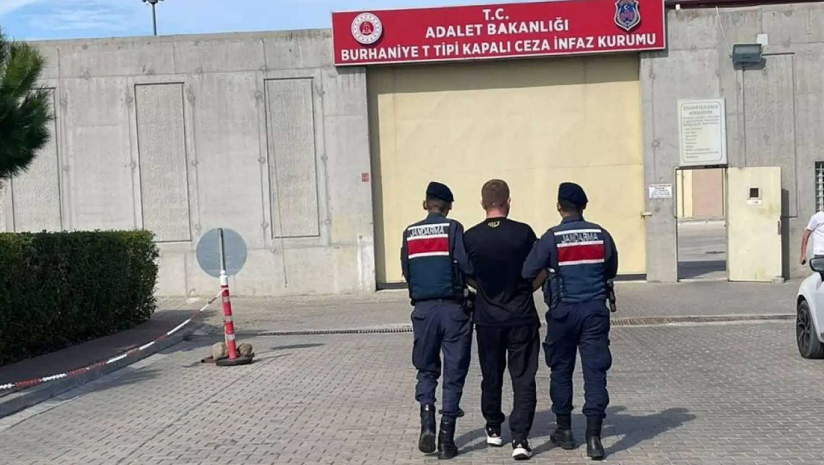 Kesinleşmiş cezası olan zanlı, jandarmaya takıldı!