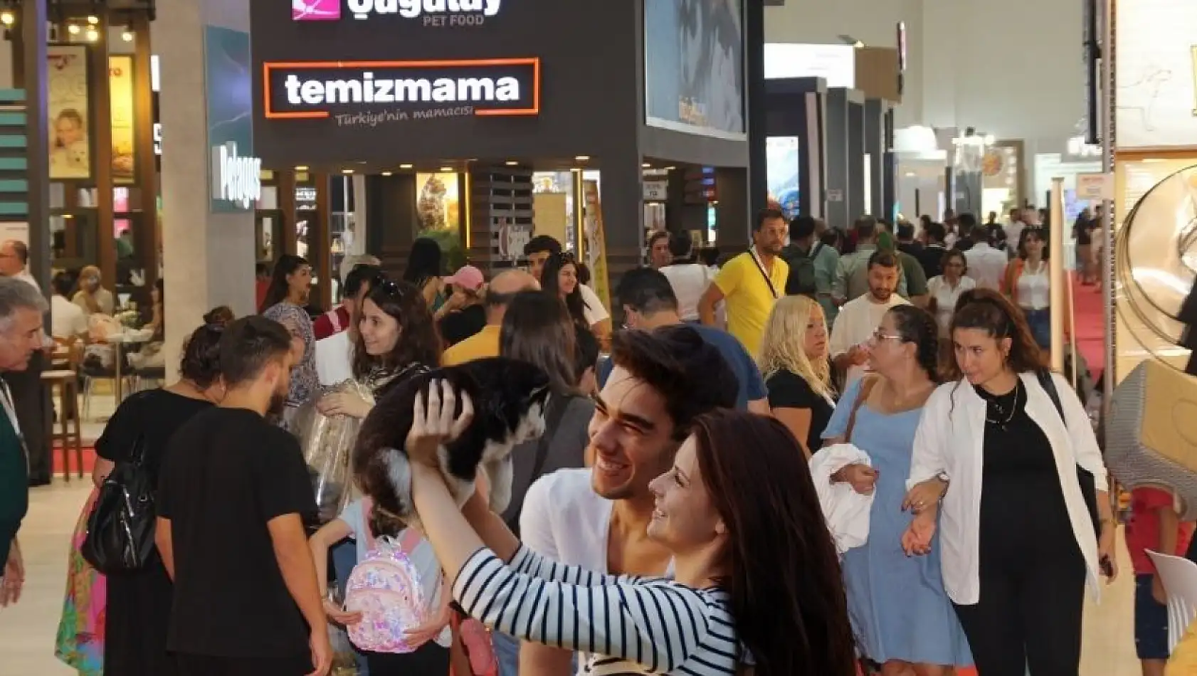 PET İZMİR 2024 Fuarı, renkli kutlamalarla sona erdi