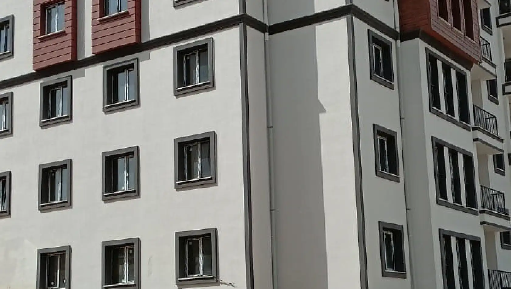 Sakarya’da 'Gazeteciler Sitesi Konutları' dağıtılmaya başladı