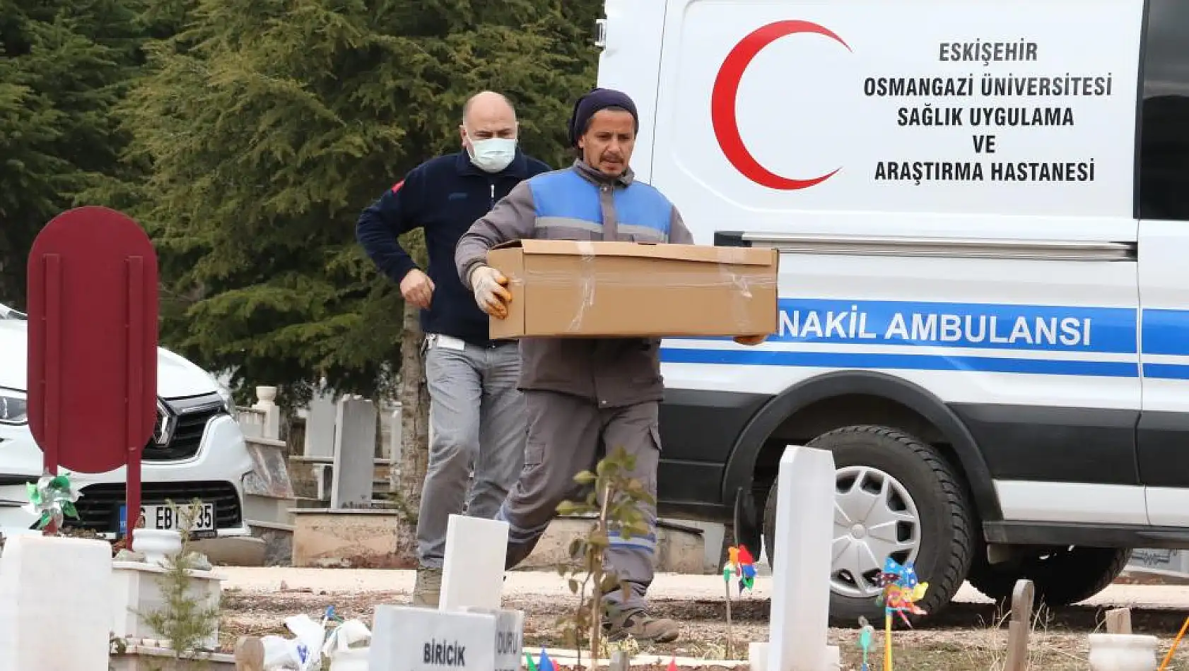 Şehir çöplüğünde ölü bulunan bebek defnedildi