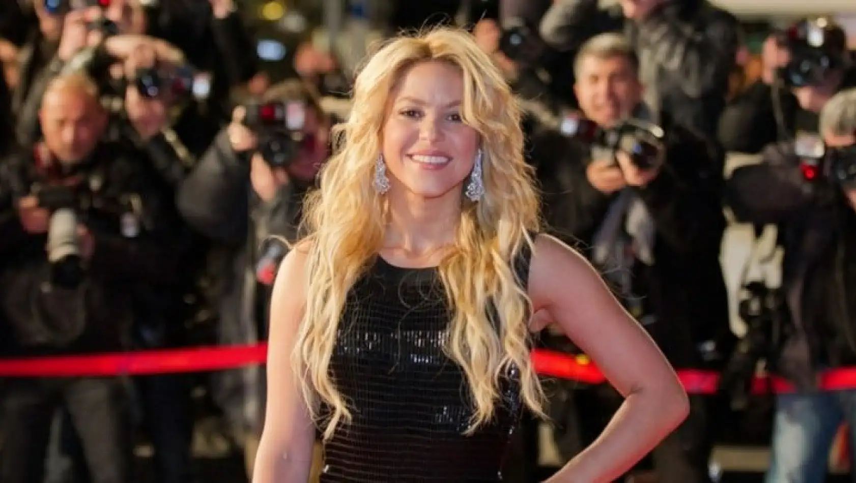 Shakira klibinde oynattığı gence aşık oldu