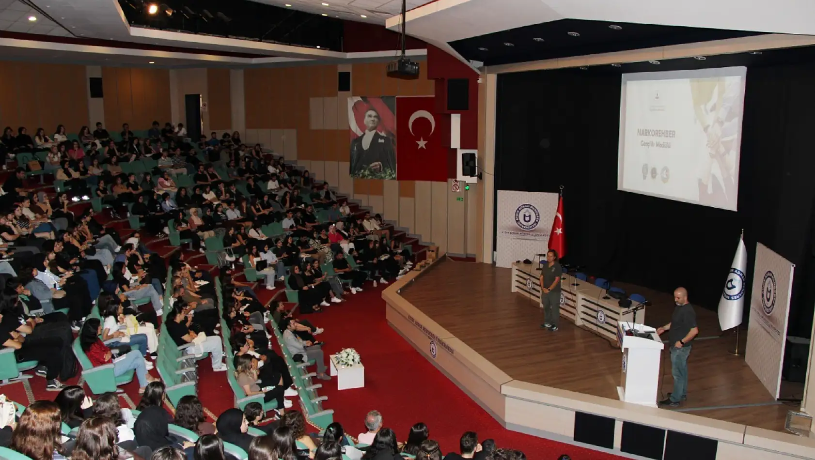 Tehlike büyüyor: Üniversitede ilk ders 'bağımlılıkla mücadele' oldu