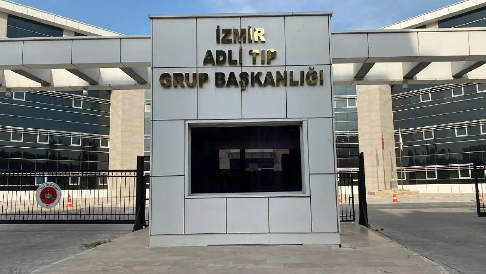 Yangında hayatını kaybeden 5 kardeşin cenazesi Adli Tıp'ta