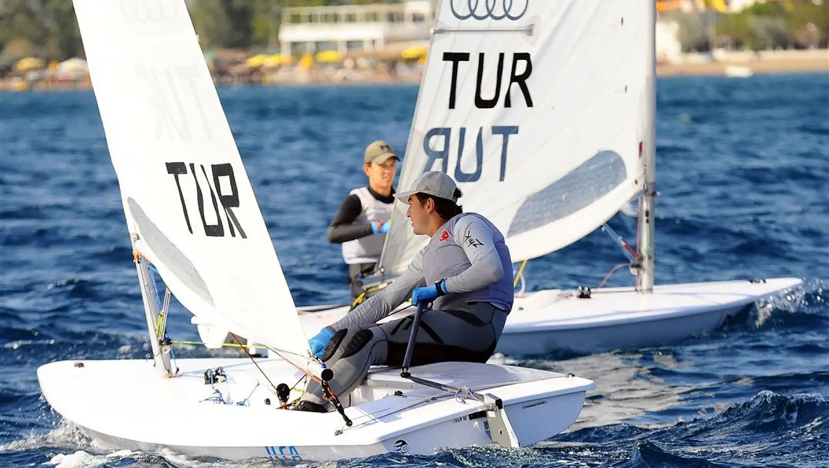 Yelkende Formula Kite sınıfı yarışları İzmir’de gerçekleşti