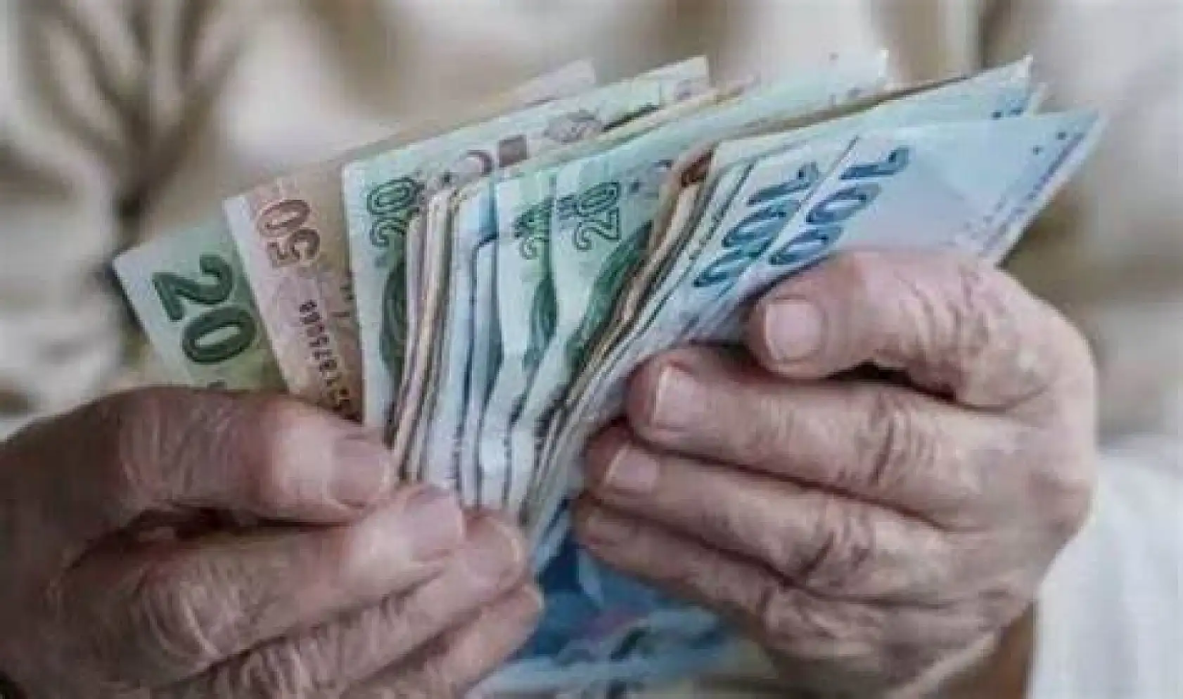 Emekli ikramiyesi 3 katına mı çıkıyor? Emeklilere bayram müjdesi