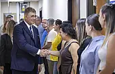 Cemil Tugay'dan HİM'e ziyaret: 'İzmir'in gururu sizsiniz, iyi ki varsınız'
