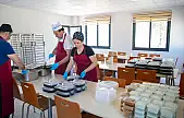 Güzelbahçe'de Dayanışma Mutfağı hizmete açıldı