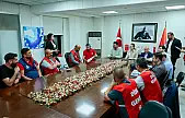 Konak'ta grev sona erdi: En düşük maaş...