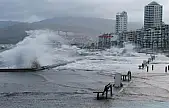 Son dakika! İzmir Valiliği'nden kuvvetli fırtına ve rüzgar uyarısı!