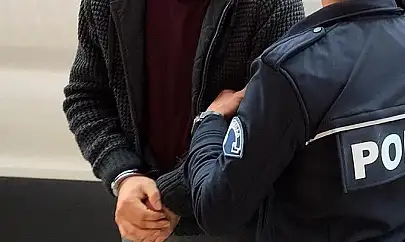 14 yaşında uyuşturucu ticareti! Bayraklı'da şok gözaltı