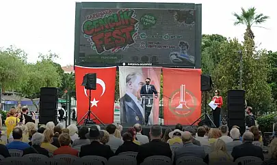 19 Mayıs Karşıyaka'da coşkuyla kutlanıyor