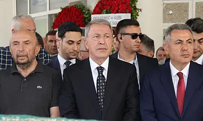 98 yaşında yaşamını yitirdi: Hulusi Akar'dan hüzünlü veda