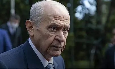Bahçeli'den yeni anayasa çağrısı: Gençlik üzerindeki oyunlara son verilmeli
