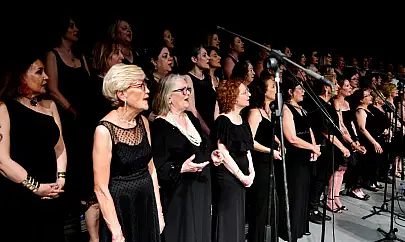 Bornova'da yaz konseri gönülleri fethetti
