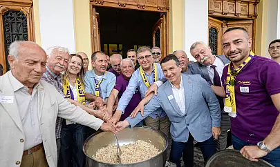Cemil Tugay: İzmir için el ele vermeliyiz