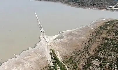 Çeşme'de baraj alarm veriyor: 'Suyun bittiği gün her şey biter'