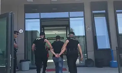 Firari cinsel istismar zanlısı İzmir'de kıskıvrak yakalandı!