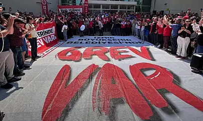 İzmir'de 23 bin belediye işçisi grevde: 'Greve katılmayan TİS'ten yararlanamaz'