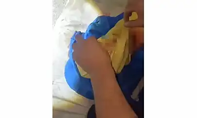 İzmir'de vicdanları sızlatan olay: Doğurduğu bebeği çatıya terk etti!