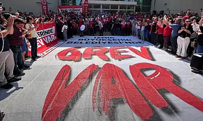 İzmir'deki belediye grevi sürüyor: 'Eşit işe eşit ücret' talebine tablolu anlatım
