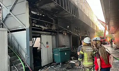 İzmir'deki depo yangını kontrol altına alındı