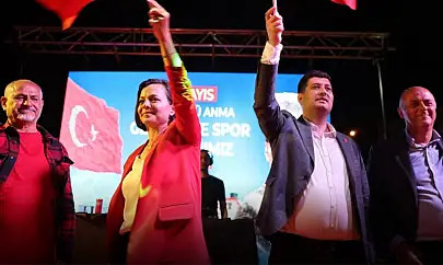 Karabağlar'da 19 Mayıs coşkusu sokağa taştı!