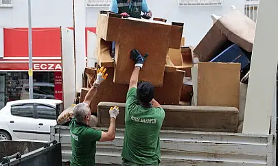 Konak'ta temizliğe birlikte imza
