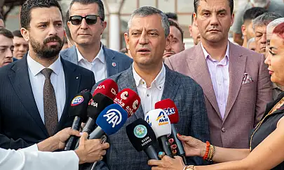 Özgür Özel'den bayram mesajında sert sözler: Yaşatanı bin pişman ederim