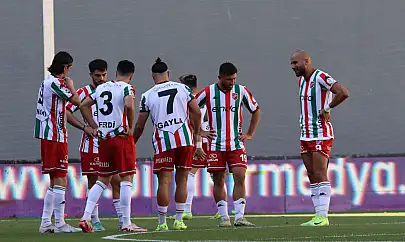 Taraftarsız Karşıyaka, evinde yıkıldı! 2. Lig hayallerine veda etti: 1-2