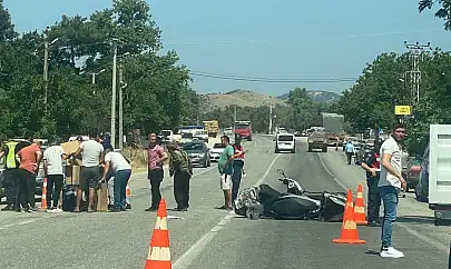 Tire'de motosikletler çarpıştı: Yolun ortasında can pazarı!