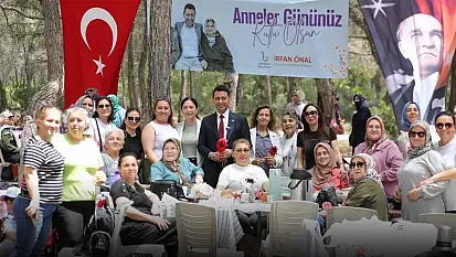 Bayraklı'da Anneler Günü'ne özel renkli piknik etkinliği