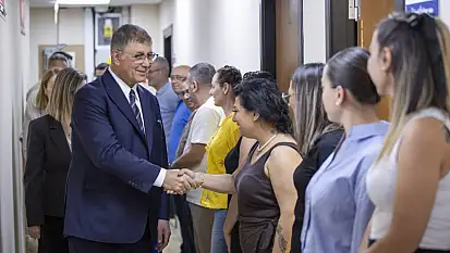 Cemil Tugay'dan HİM'e ziyaret: 'İzmir'in gururu sizsiniz, iyi ki varsınız'