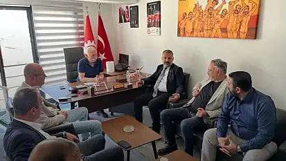 CHP'li Aslanoğlu'ndan DİSK'e ziyaret: 'Grevin en büyük sevineni AKP olur'