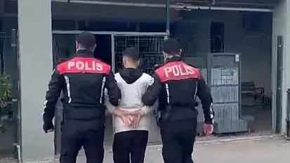 İzmir'de film gibi operasyon! Aranan kişi sokakta yakalandı