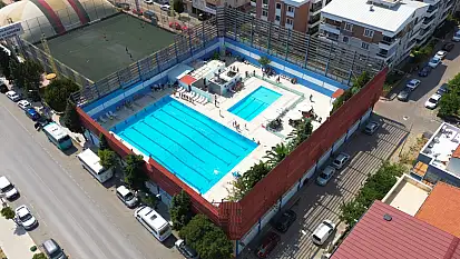Kemalpaşa'da ücretsiz yüzme kursları başladı