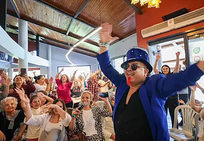 Buca'da Mikrop sahneye çıktı, eğlence zirve yaptı