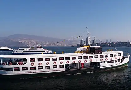 Deniz manzaralı kütüphane: Rotamız Üniversite Projesi
