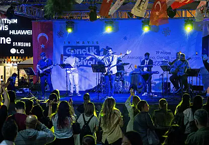 Festival coşkusu Küçükpark'ta başladı