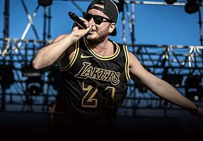 Gençler hazır mısınız? Bayraklı'da 19 Mayıs'a özel rap konseri sizi bekliyor!