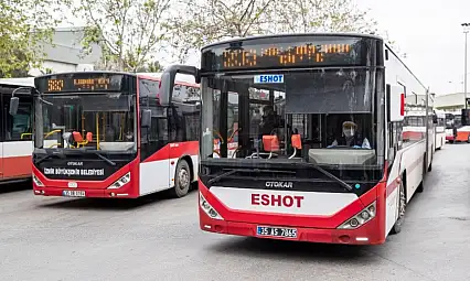 İzmir'de belediye otobüsü alev alev yandı!