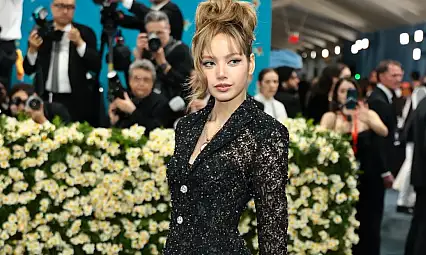 Lisa'nın Met Gala stili sosyal medyada fırtına gibi esti!