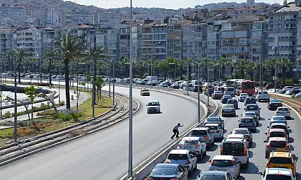 Trafik kazaları neden artıyor? İşte sürücülerin uyması gereken kurallar