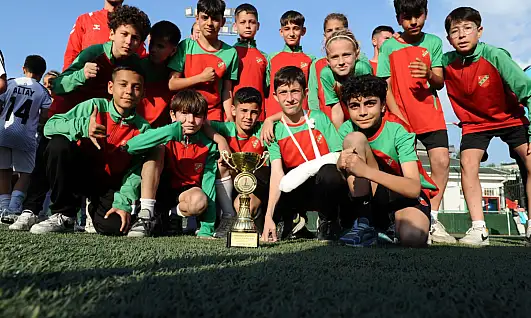 Karşıyaka'da turnuva coşkusu: Geleceğin yıldızları buluştu