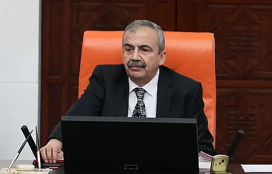 Sırrı Süreyya Önder kalp krizi geçirdi: Barış sürecinin önemli isminden üzücü haber