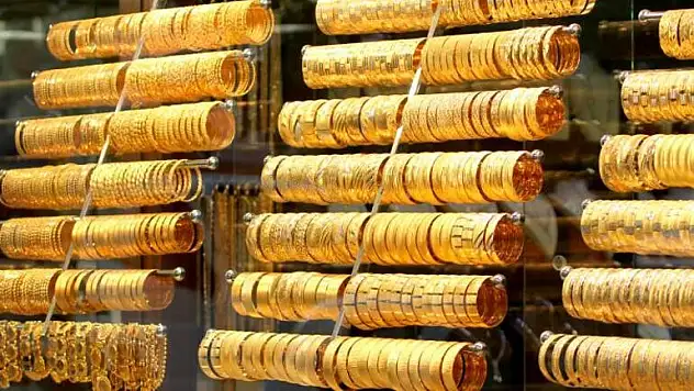 19 Mayıs 2023 altın fiyatları ne kadar? 19 Mayıs gram altın kaç lira? Çeyrek altın, yarım altın, tam altın, ata altın kaç TL? Altın fiyatları yükseldi mi? Güncel altın fiyatları…